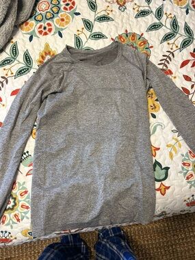 lululemon athletica Long Sleeve Crew Top - Heather Gray